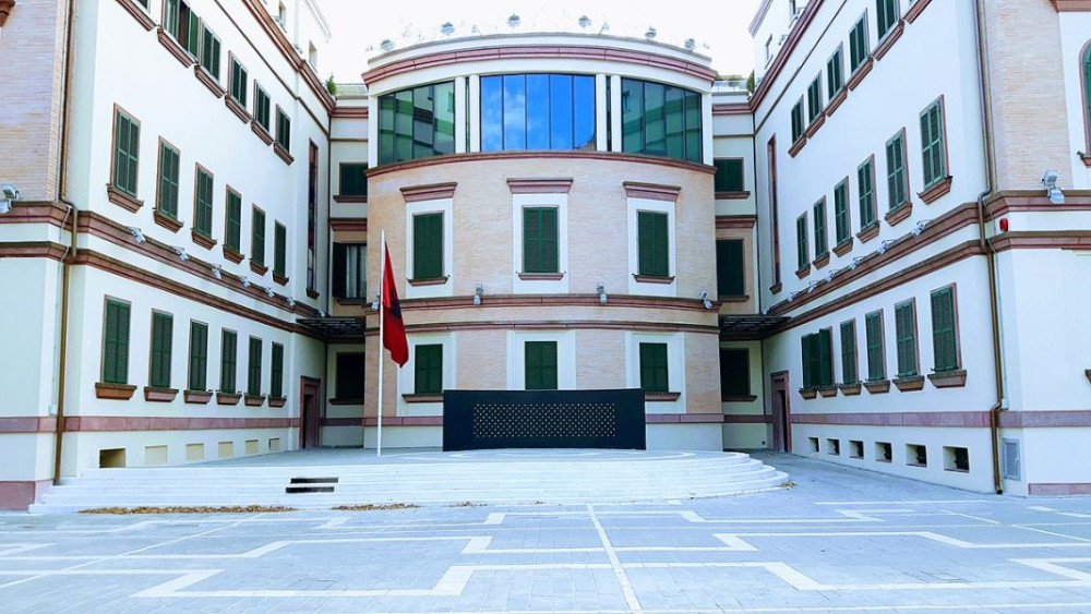 Τοπικοί θεσμοί στην Αλβανία θα μπορούν να κηρύττουν αλλοδαπούς ως ανεπιθύμητους