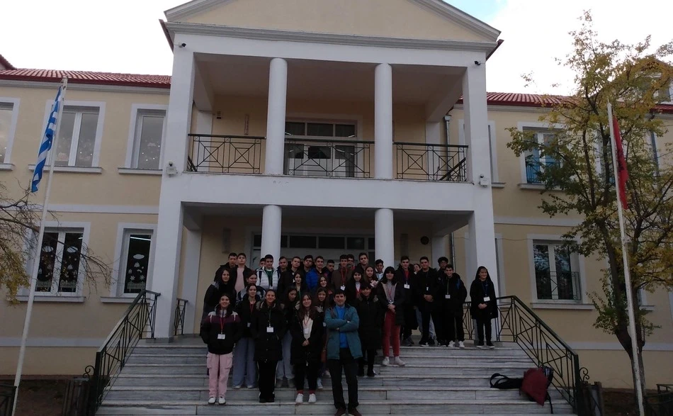 mathites-kilkis Την Κορυτσά και τη Μοσχόπολη επισκέφθηκαν μαθητές από το Κιλκίς - himara.gr | Ειδήσεις απ' την Βόρειο Ήπειρο