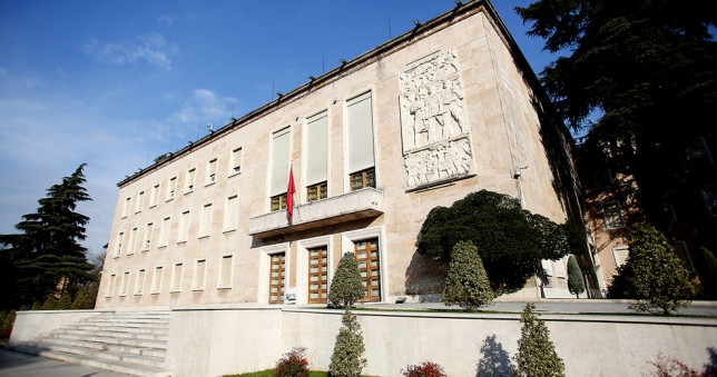 Χιλιάδες ευρώ έκλεψε καθαρίστρια από το διαμέρισμα πρώην στελέχους του αλβανικού πρωθυπουργικού γραφείου