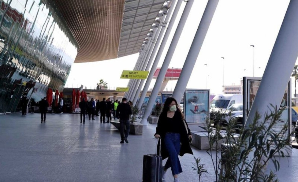 Τούρκος αποπειράθηκε να περάσει τα σύνορα με πλαστά έγγραφα στο αεροδρόμιο των Τιράνων