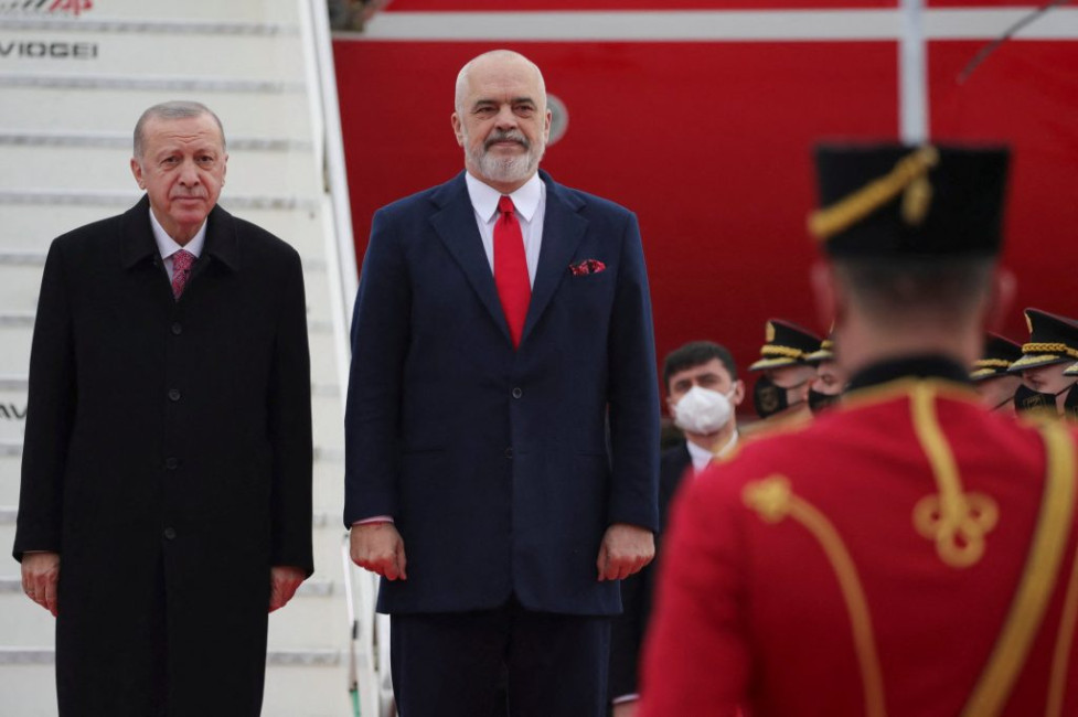 Ένα εκατομμύριο ευρώ βοήθεια θα χορηγήσει η Αλβανία στην Τουρκία