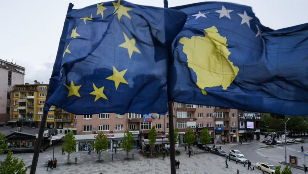 Οι 27 ΥΠΕΣ της ΕΕ ενέκριναν την άρση βίζας για το Κοσσυφοπέδιο