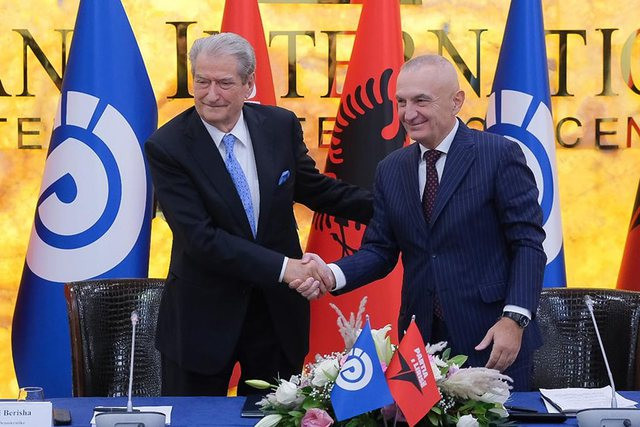 Σε κοινό συνασπισμό θα κατέβουν τα κόμματα της αλβανικής αντιπολίτευσης στις εκλογές της 14ης Μαΐου