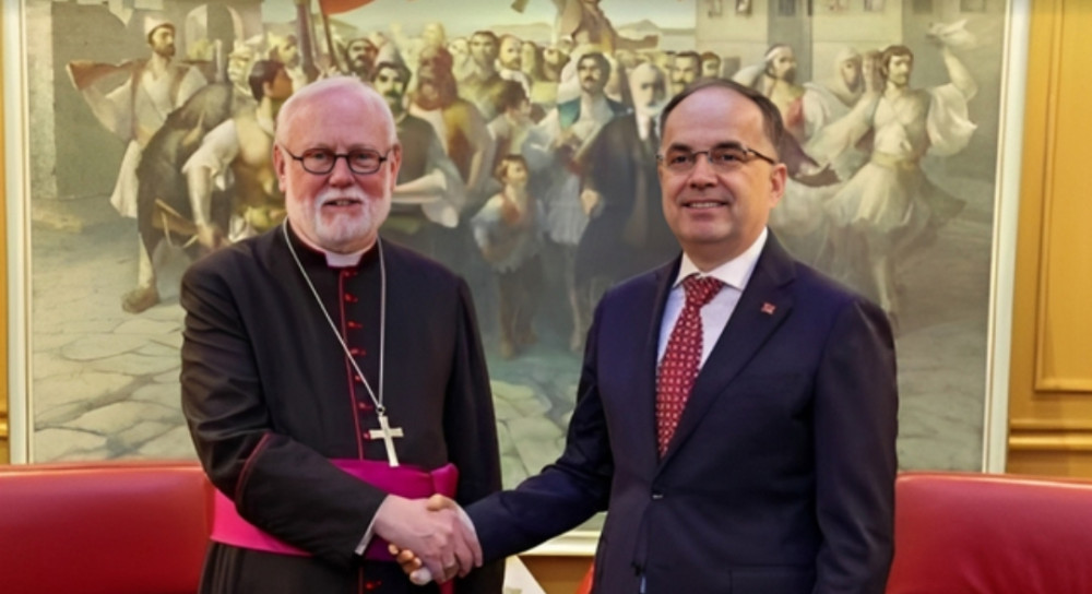 Την αναγνώριση του Κοσόβου ζήτησε ο Αλβανός ΠτΔ από το Βατικανό
