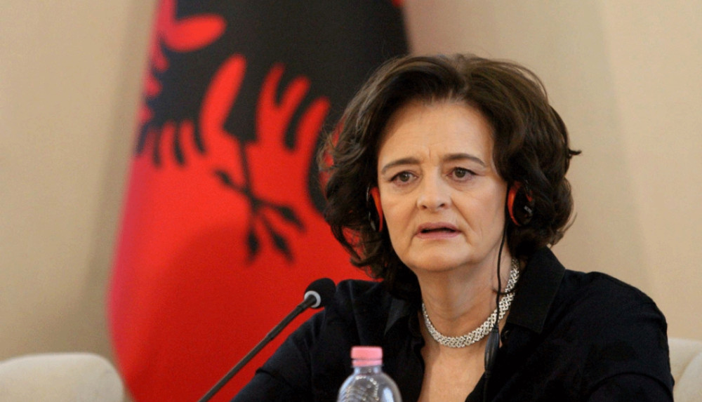 Μετά το πρόστιμο, η αλβανική κυβέρνηση δίνει 150.000€ στο δικηγορικό γραφείο Μπλερ