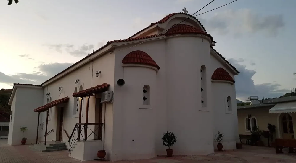 Συνελήφθη Αλβανός που «ρήμαζε» εκκλησίες και ξωκλήσια στην Κορινθία