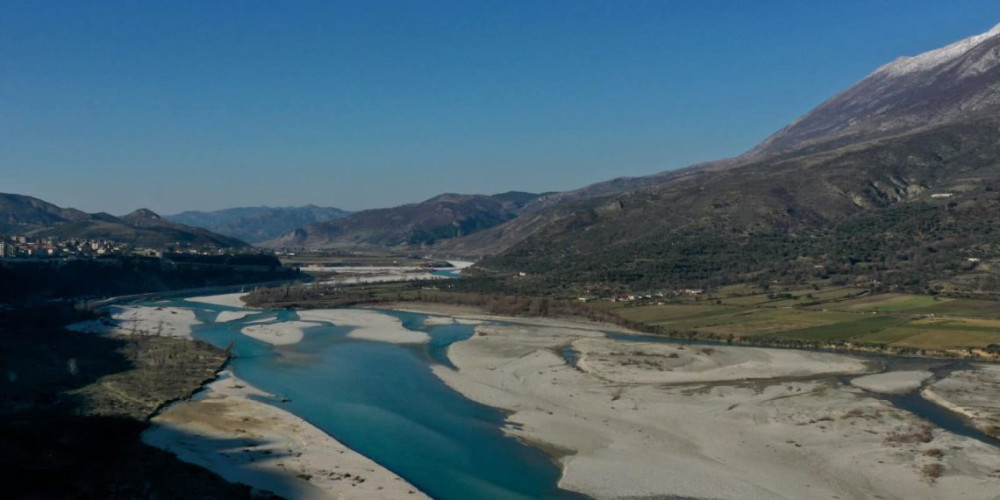 Διαρροές πετρελαίου της Albpetrol στον προστατευόμενο ποταμό Αώο
