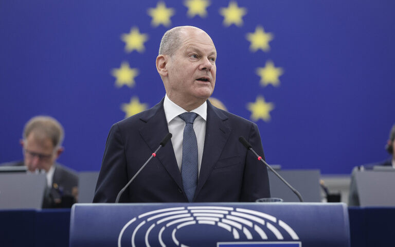Την τήρηση των υποσχέσεων προς τα Δ. Βαλκάνια ζήτησε ο Σολτς από το Ευρωκοινοβούλιο