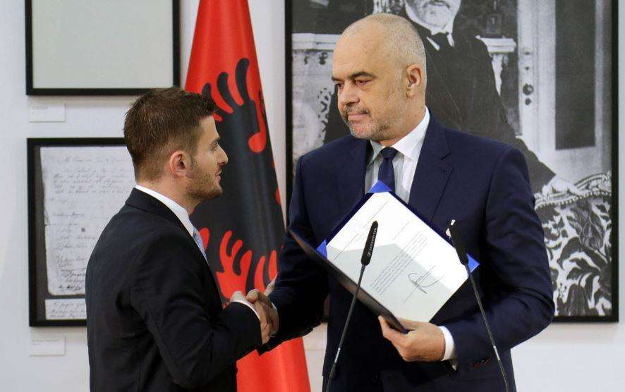  Τι τρέχει ανάμεσα στον Ράμα και στον παραλίγο νέο Αλβανό ΥΠΕΞ ( ; )  