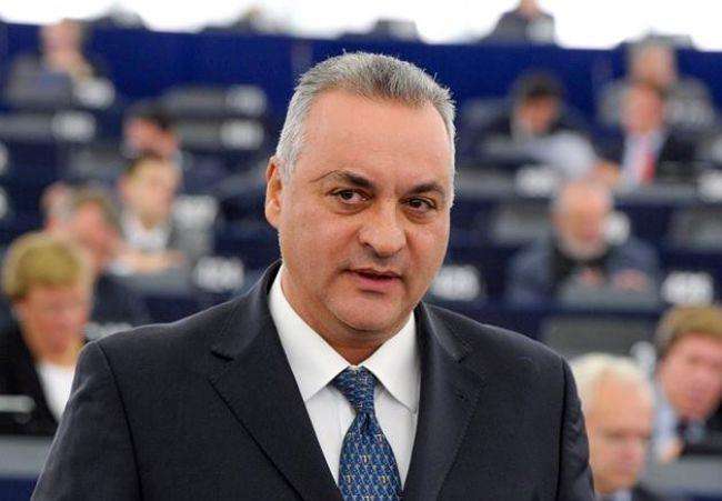  Ο Μανώλης Κεφαλογιάννης, πρόεδρος της Επιτροπής προετοιμασίας ένταξης της Αλβανίας στην ΕΕ  Πηγή: Himara.gr | Ειδήσεις απ' την Βόρειο Ήπειρο