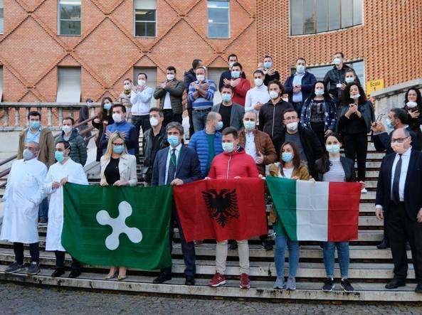 Ιταλία: Πρόστιμο σε ιατρική ομάδα από την Αλβανία επειδή έκανε αποχαιρετιστήριο πάρτι