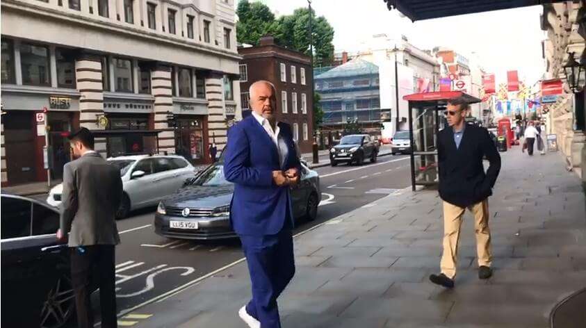 Διαμαρτυρία κατά του Ράμα και στο Λονδίνο με αφορμή την επίσκεψή του (βίντεο) 1 rama-londino.jpg