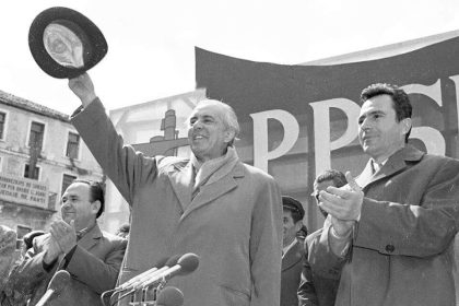 enver-hoxha-3.jpg