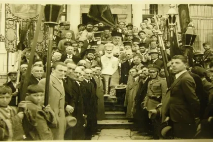 Ο Μητροπολίτης Ευλόγιος Κουρίλας με τις επίσημες Αρχές στην Κορυτσά