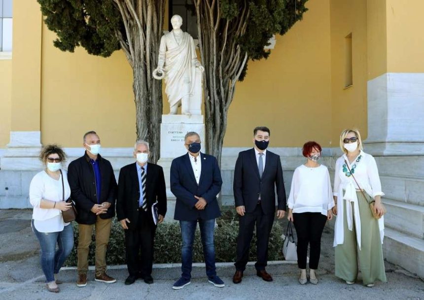 Ξενάγηση σε ιστορικά κτίρια της Αθήνας που οικοδομήθηκαν απο Βορειοηπειρώτες Ευεργέτες 1 PSTL1913-1.jpg