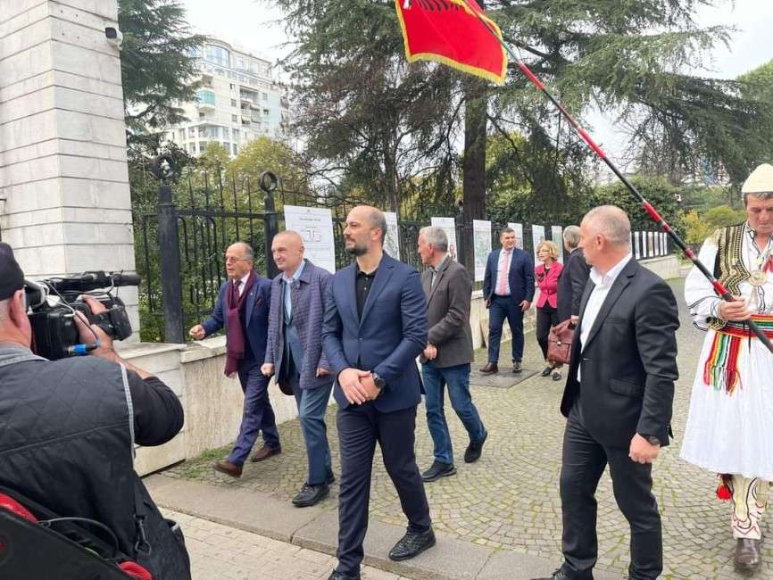 FB IMG 1637218475973