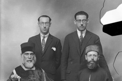 Greek_Romaniote_Jews_Volos_Greece-public-domain.jpg