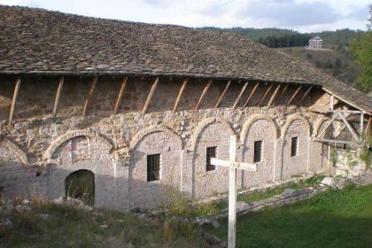 naos-theotokou-mosxopoli.jpg