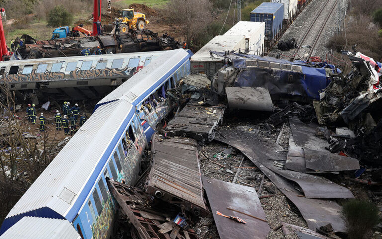 2023-03-01T075521Z_1219104633_RC2VKZ93WXIA_RTRMADP_3_GREECE-TRAINS-CRASH-768x480.jpg