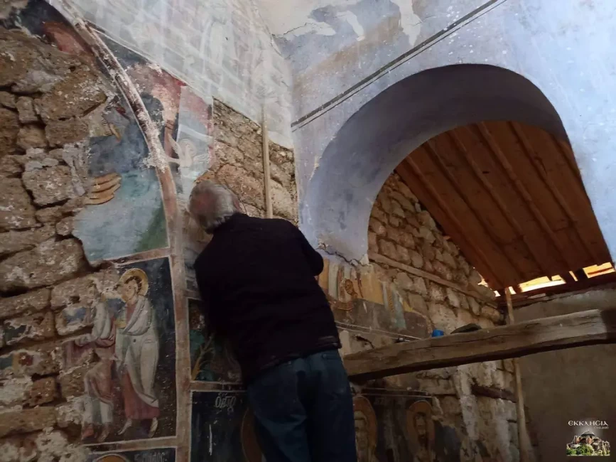 Αναστήλωση Ναών και συντήρηση αγιογραφιών και κειμηλίων από την Εκκλησία της Αλβανίας 3 sintirisi02