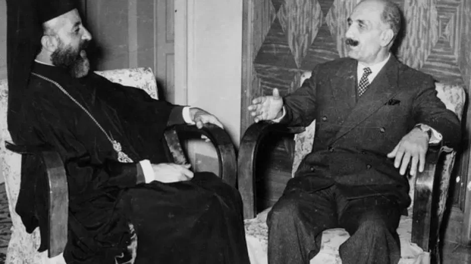 Η πρώτη εμφάνιση της ΕΟΚΑ την 1η Απριλίου του 1955 2 makarios grivas