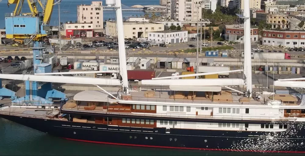 bezos-yacht-durres.webp