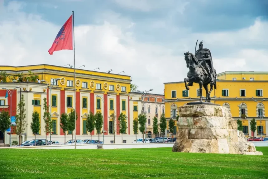 tirana-square91.webp