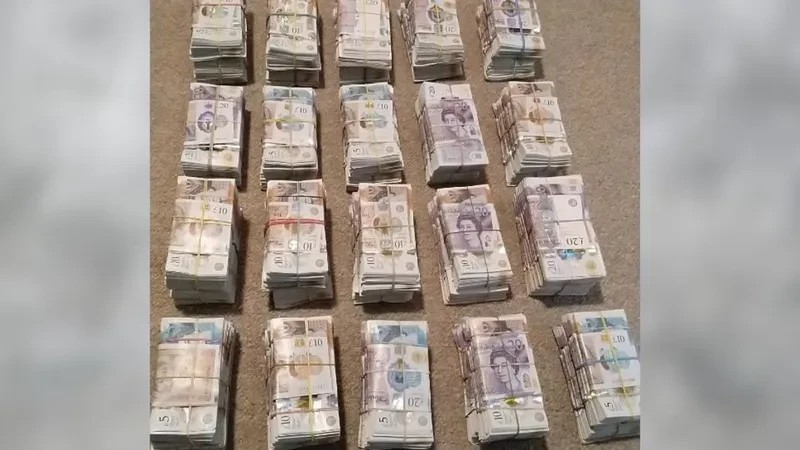 132042572 moneyshotedited.jpg ddadb8e1d797c839ed975bf3a146e44e