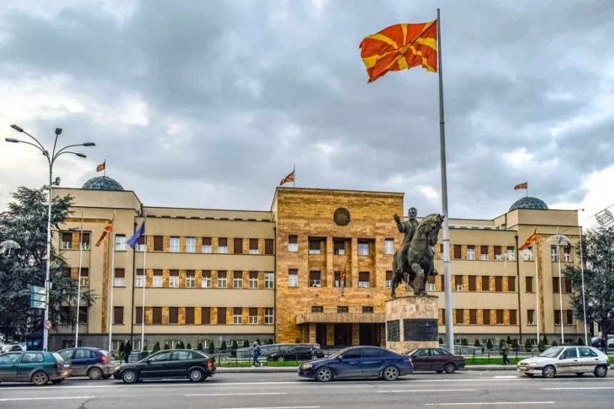 Πώς να γίνεις χώρα με ιστορία, όταν είσαι μόλις 33... 1 skopje.webp