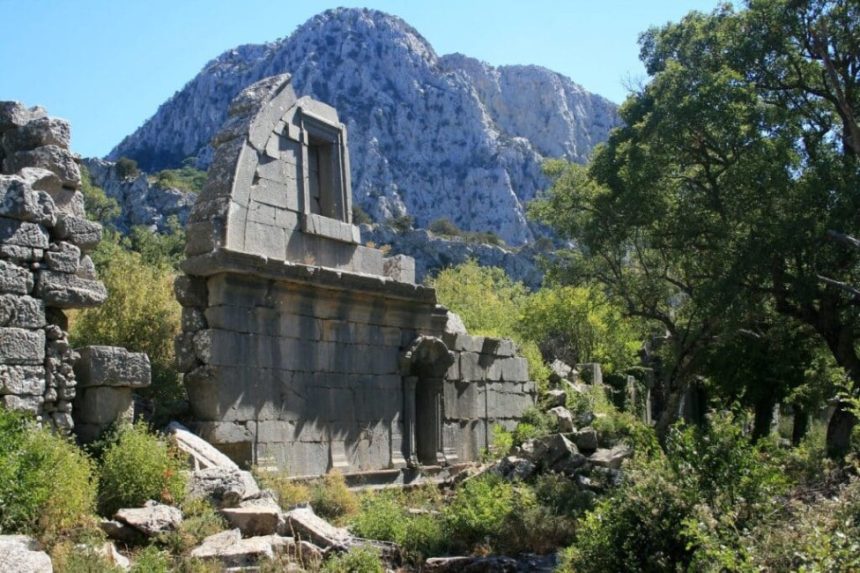 Termessos-the-ancient-city-Alexander-the-Great-could-not-conquer.-Credit-offwhitehouse.-CC-BY-2.0-flickr-1024x682.jpg