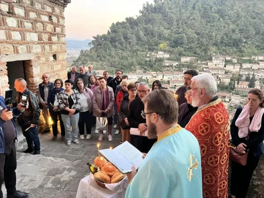 Εόρτασαν οι ναοί των Αρχαγγέλων Μιχαήλ και Γαβριήλ στην Αλβανία 1 naos-berati.webp