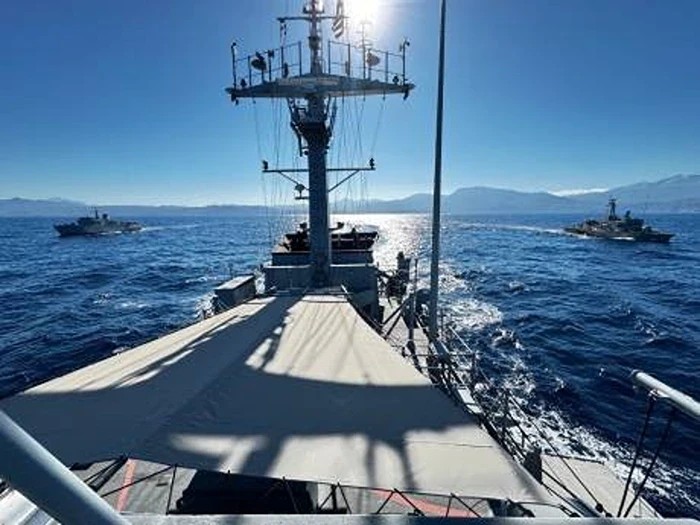 03 e45ee7ce7e88149af8dd32b27f9512ce