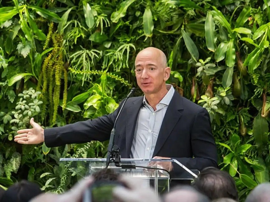 Jeff Bezos credit Seattle City Council CC2 1392x1044.jpg f3bb281f0eb141624b32b898752b6c94