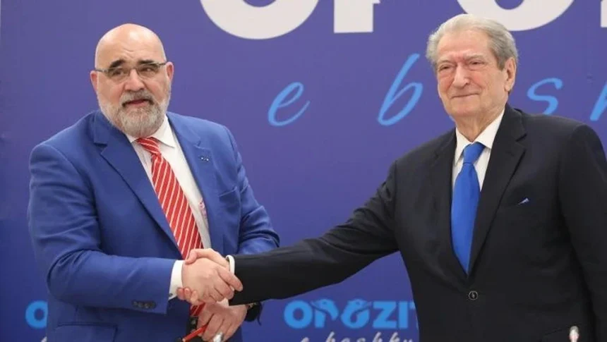 Θα άρουν οι ΗΠΑ το «non grata» για τον Μπερίσα; 1 -900-0-1739305719x1739187964-christopherlacivitasaliberisha-853.webp