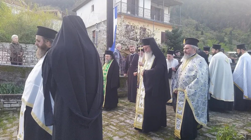 mitrop andreas8 08b961d180f4775423595253c91e884d