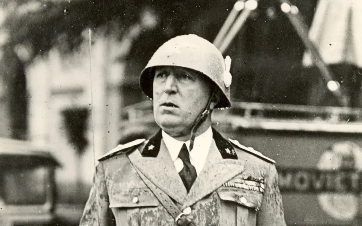 &Omicron; &Iota;&tau;&alpha;&lambda;ό&sigmaf; &sigma;&tau;&rho;&alpha;&tau;&eta;&gamma;ό&sigmaf; &Sigma;&epsilon;&mu;&pi;&alpha;&sigma;&tau;&iota;ά&nu;&omicron; &Beta;&iota;&sigma;&kappa;ά&nu;&tau;&epsilon; &Pi;&rho;ά&sigma;&kappa;&alpha;