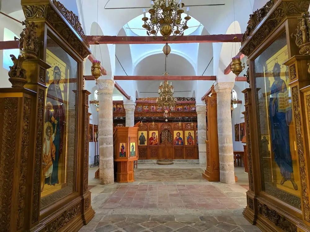 Από την εγκατάλειψη στην αναγέννηση • Himara