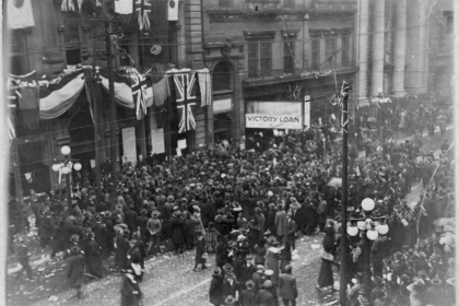 &Iota;&sigma;&tau;&omicron;&rho;ί&alpha; (4)