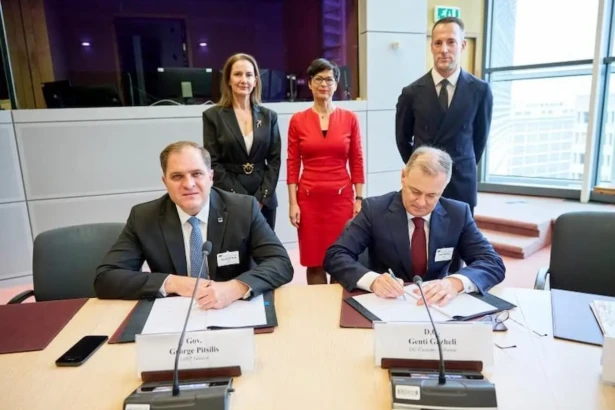 ellada alvania prasinoi diadromoi