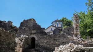Ανακαινίζονται δύο ιστορικές Ορθόδοξες Μονές στην Δρόπολη 8 ieara moni douvianis
